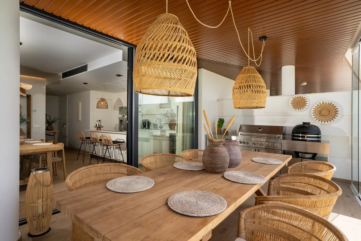 d1803d48-5220-4483-b209-40e2de4c8b52