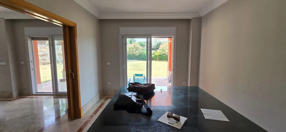 2163d07d-d9e6-4d7a-a698-97b46f0b6d6f