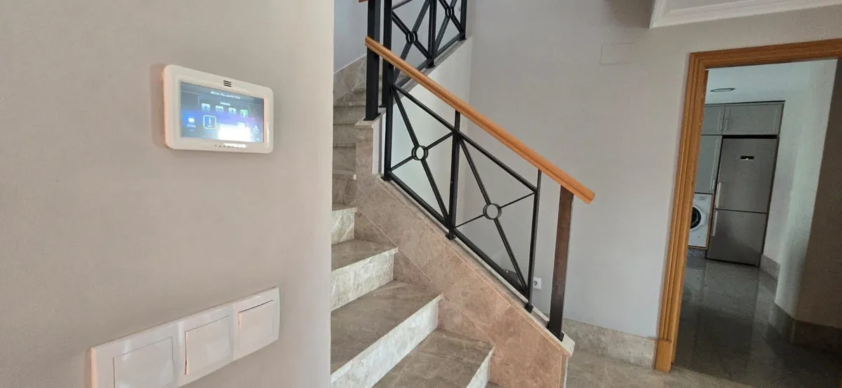 2f028218-08f1-46ef-9579-5406e7d9bfe6