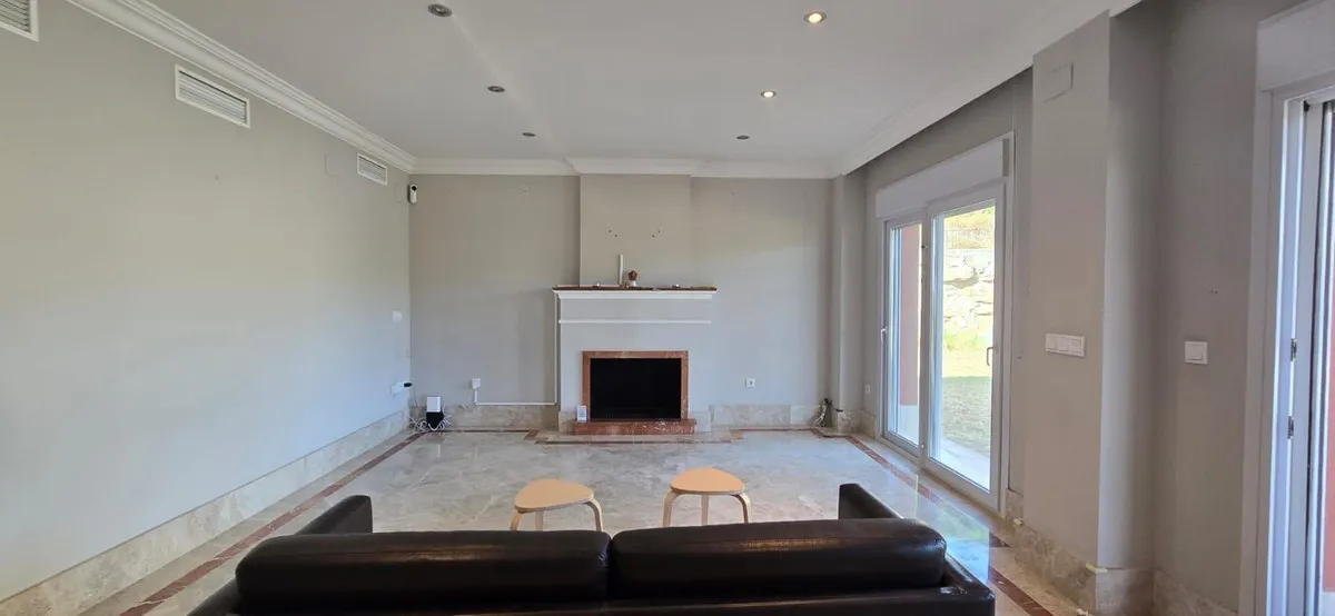 8d4c09df-8794-4386-8331-4b679bf8f449