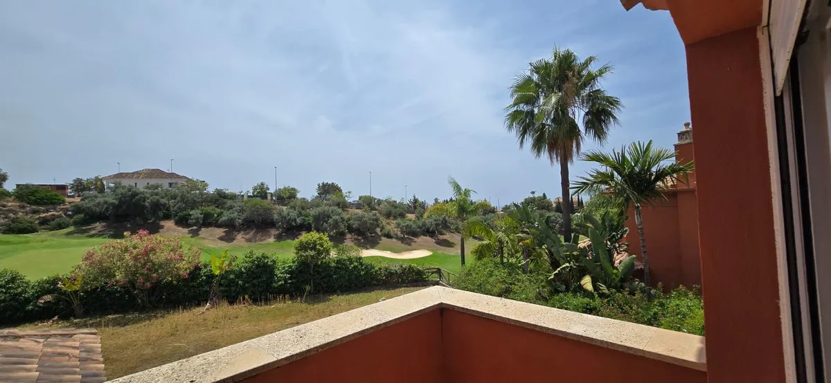 df0a3589-f7c5-43cf-9adc-4702bffaf300