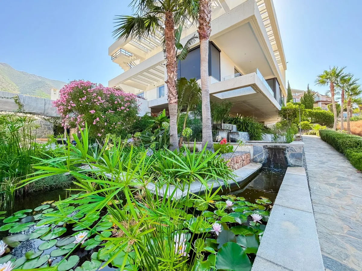 0aebbe3d-a594-435a-b20e-cb0b1ff99344