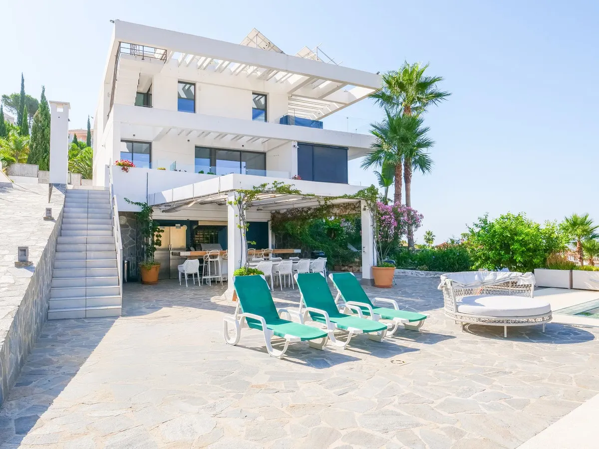 0c027f50-3157-4847-b5a1-25021b9390b2