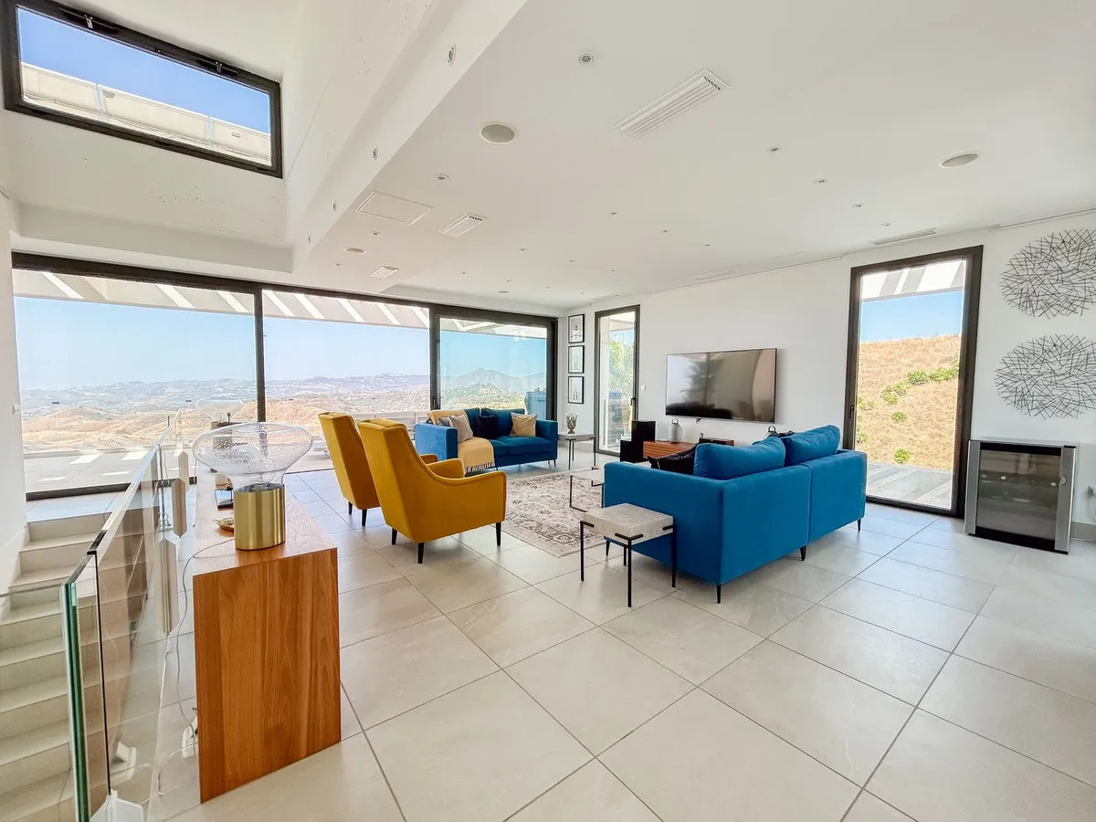 8339ed39-9677-424e-9e7b-c28d087766eb