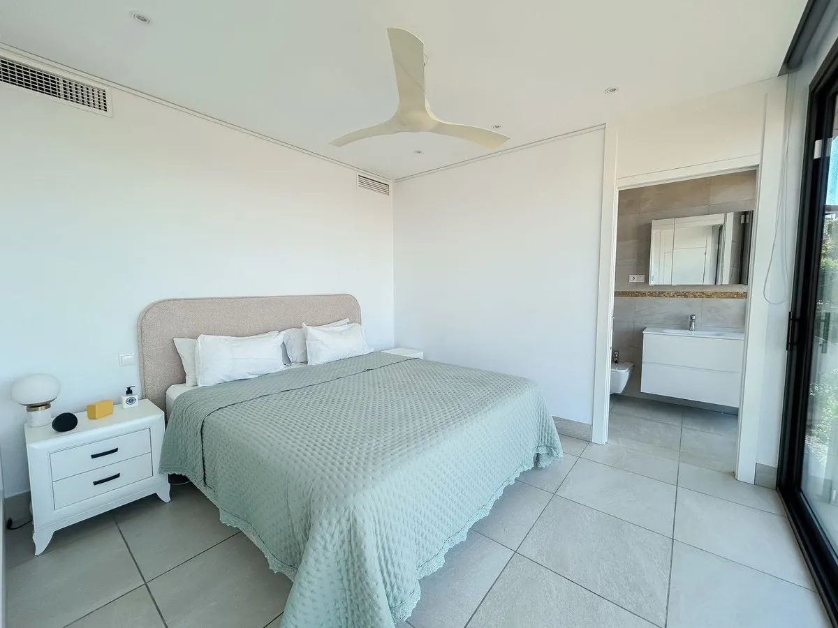 efdfef22-14d0-44e1-ac92-24f92cd9fe6a