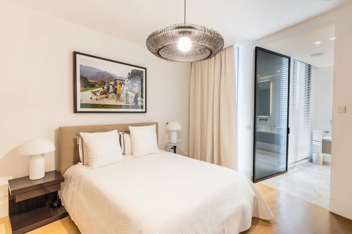 159f602d-5a5d-45d0-b589-c9e7bede97b1