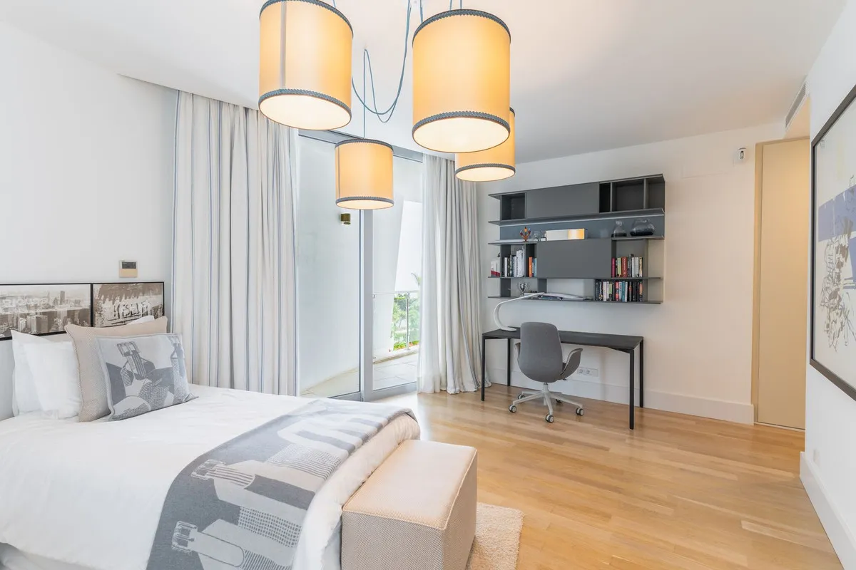 5dafa411-b90d-4cf3-8b7f-719aef6ced22