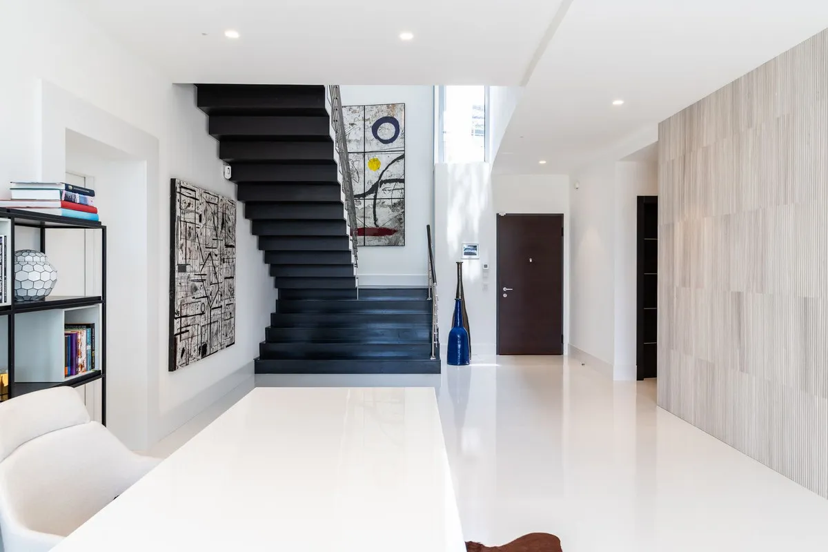 6c118560-e261-4445-a5f2-16759396424b