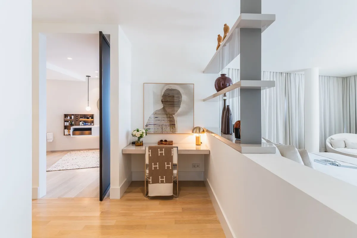 9991b5c2-910a-44b2-8ad7-5886975b3cc1