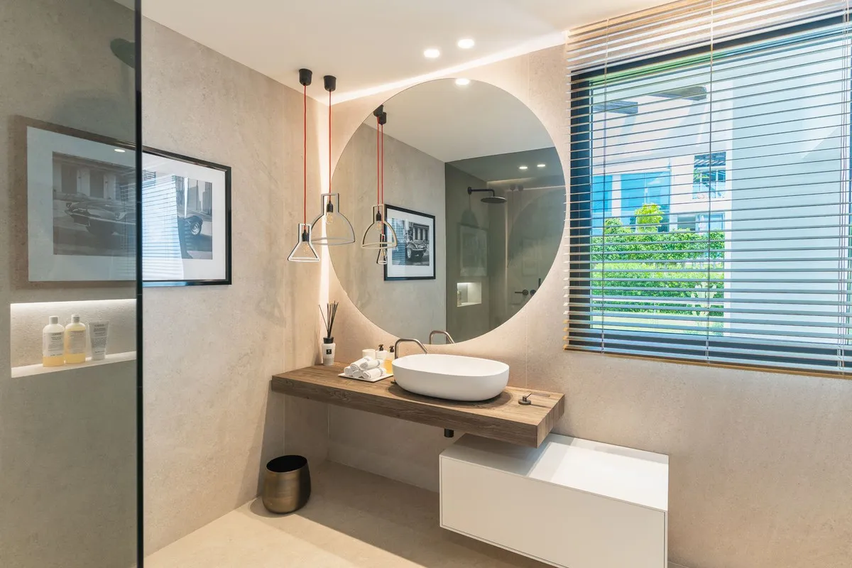 efc7c87f-faeb-4a22-9f77-eccaafd56cfe