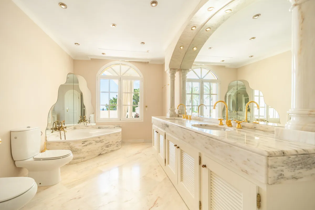 741ccfbb-615b-4a37-949f-ac0b59d186d6