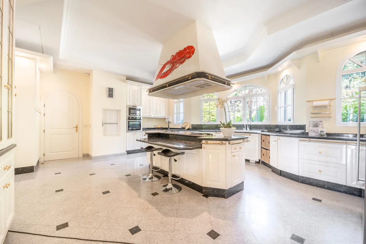 d8be0d75-8dea-4ed9-b537-7f180ff09eae