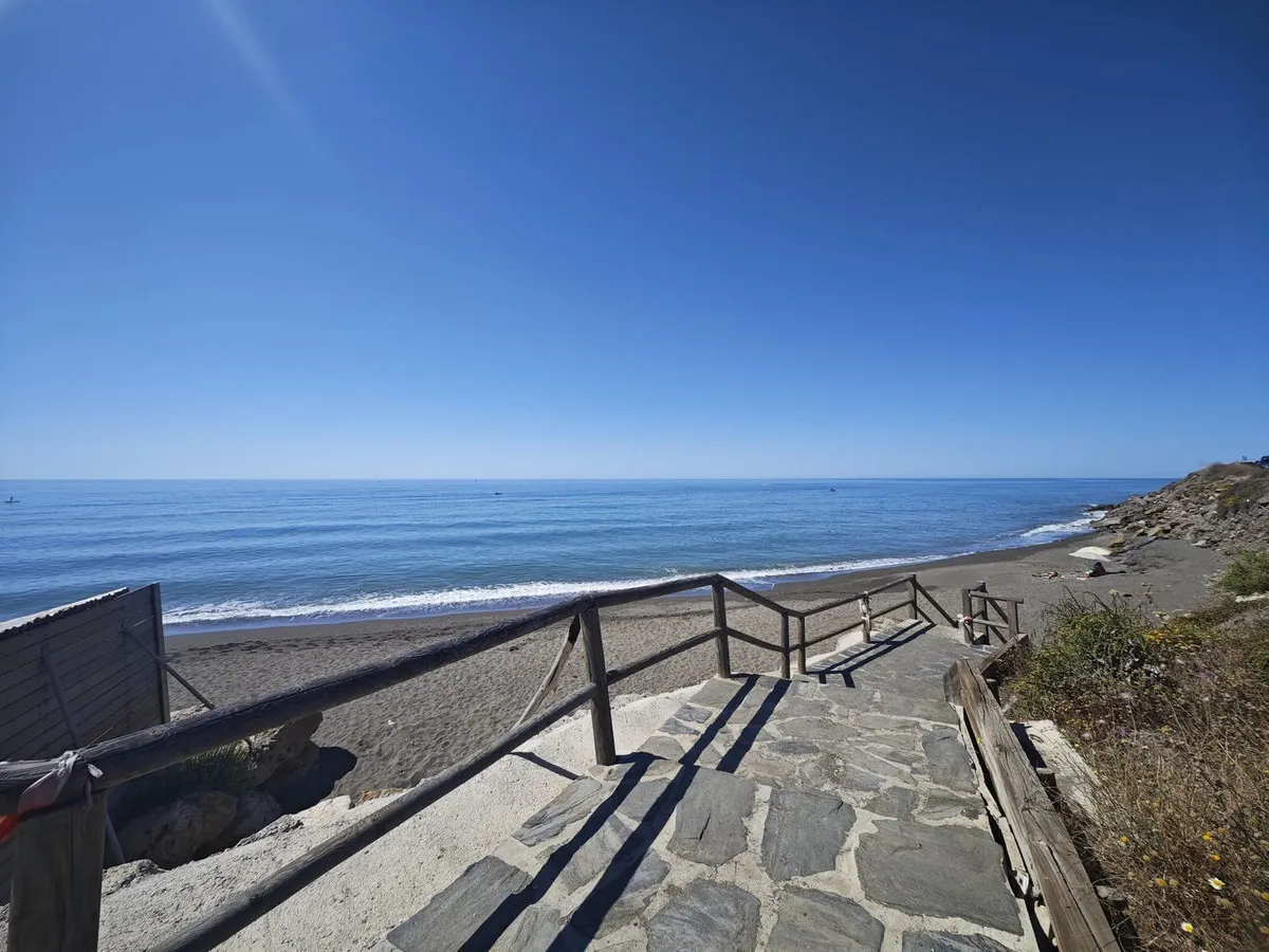 b1462576-8d86-48f7-9885-793e2f2360bb