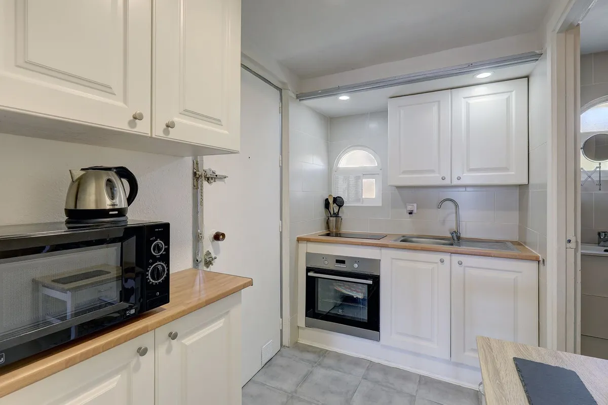 0c6519fe-eada-4150-922d-544b44f8a47a