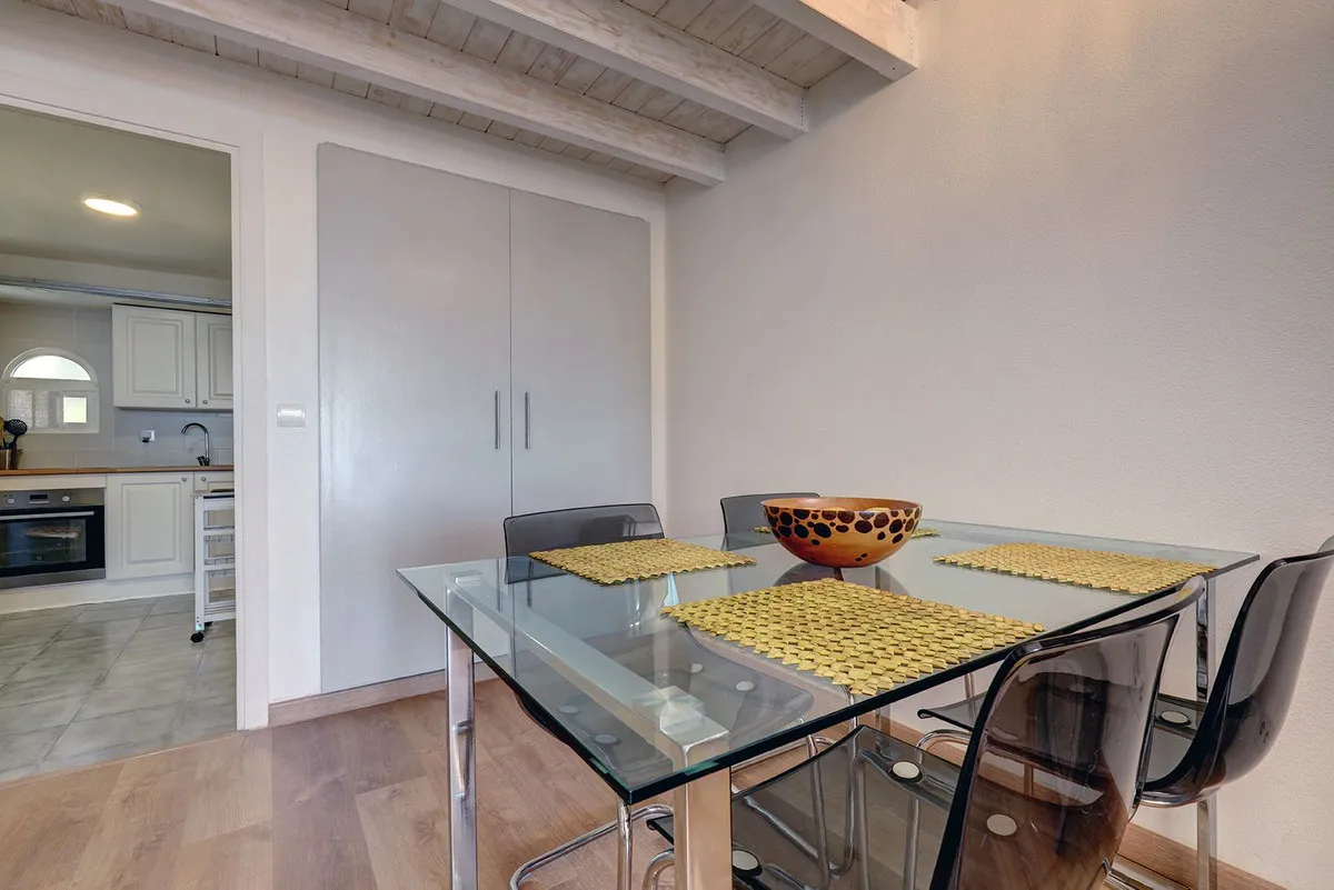 1b3657f0-eef8-4379-9577-dad27d8a2566