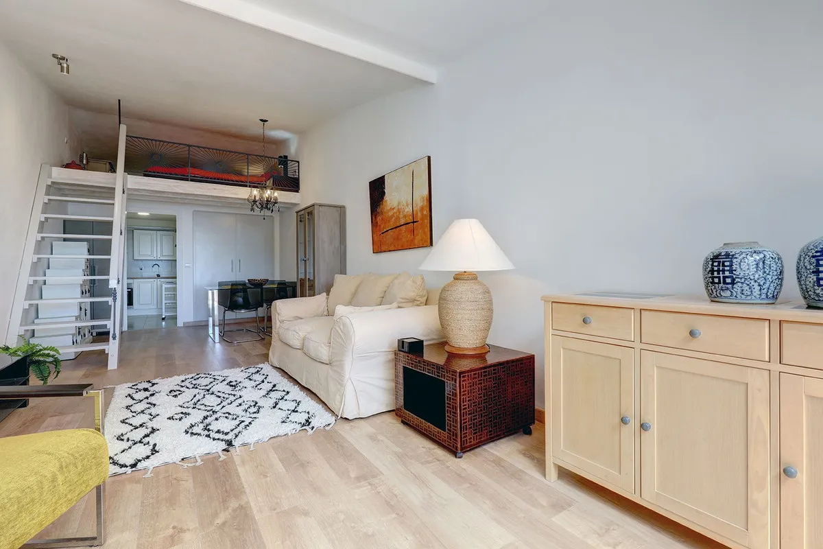 4c201b41-a5aa-4aa6-a977-4af0149299be