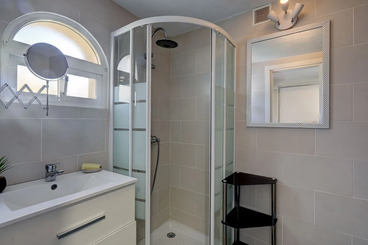 ed1717d9-5c7b-42a3-986b-7b922812f4a3