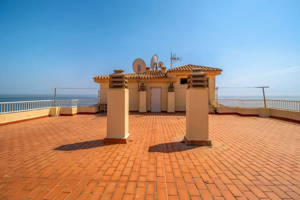 4f0495f0-2e5f-4726-8972-1894221f2da6