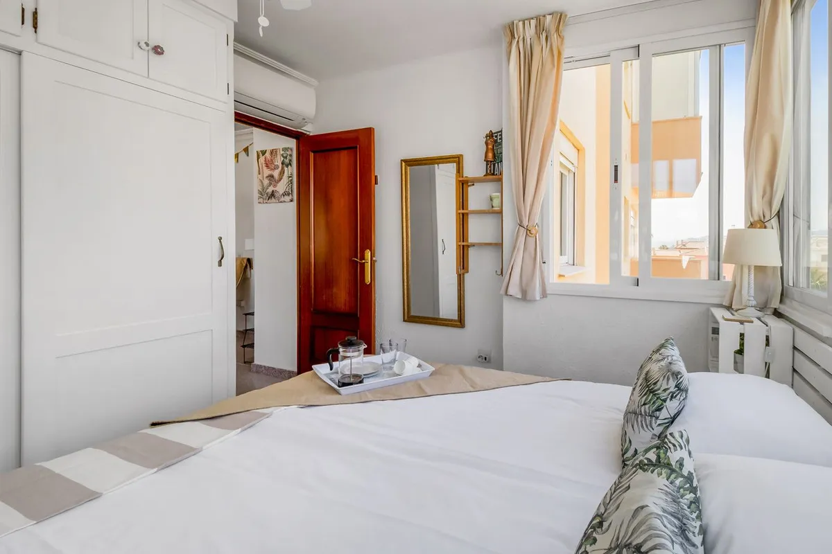 c7de2d4b-4d94-4fba-922d-8c3616e48aa1