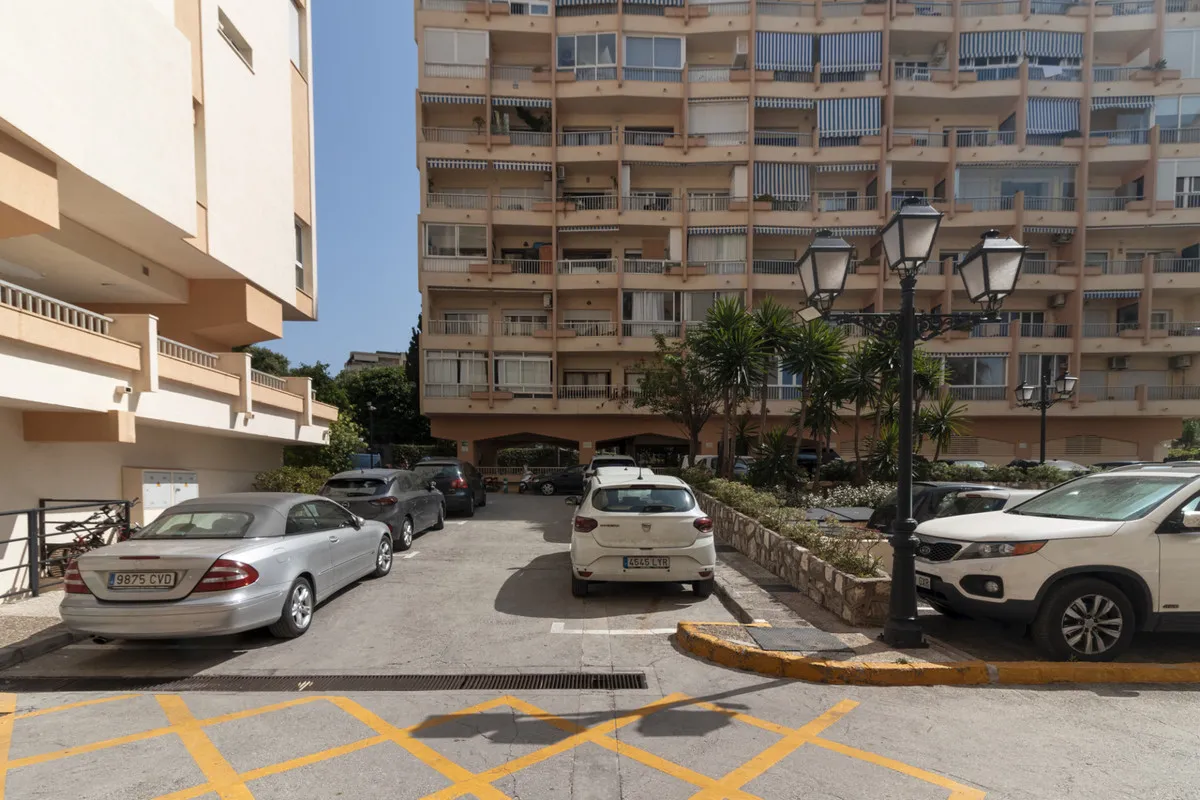 9a3c75b5-4184-446f-87a9-04504353916a