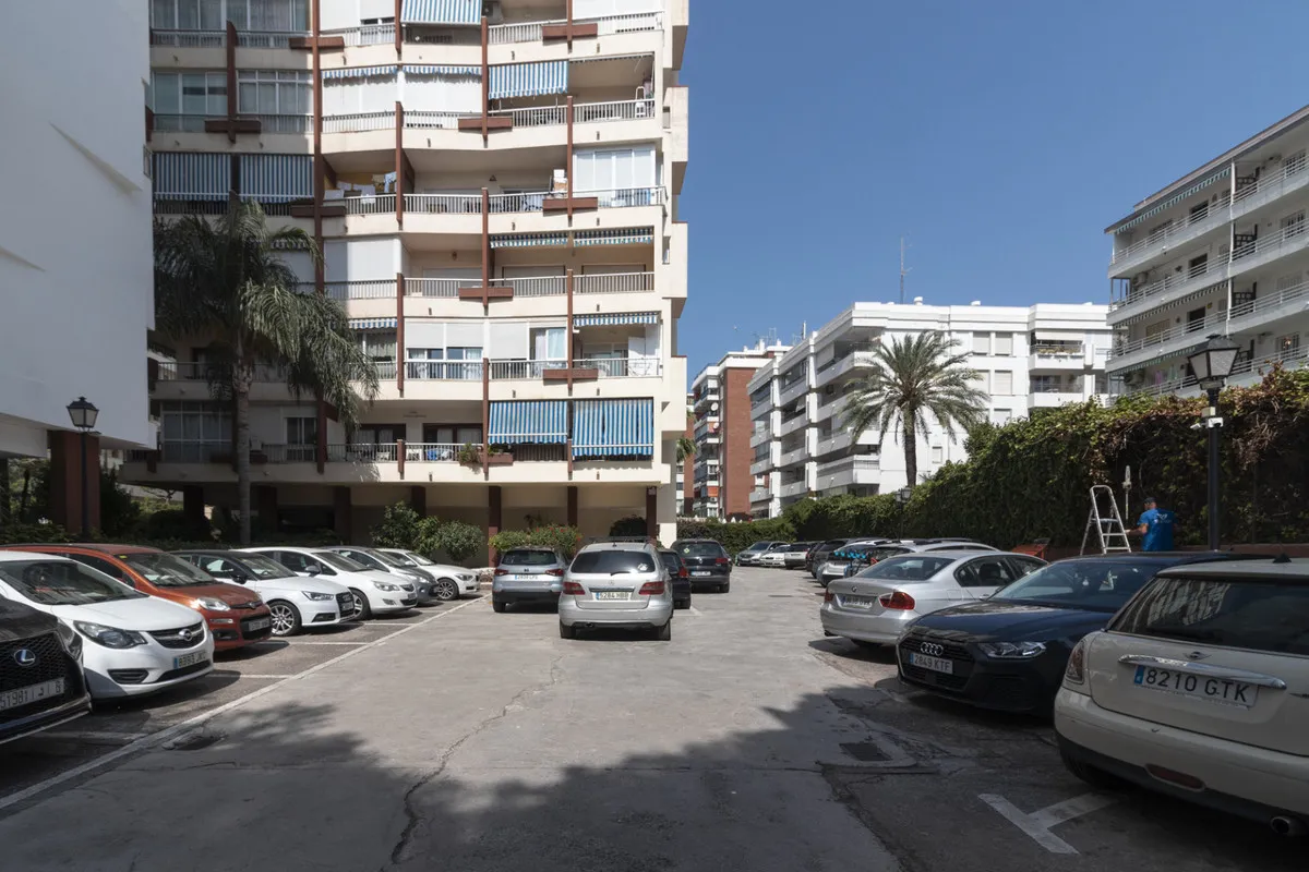 db02f47d-0edb-4fdb-9c60-ea29373f3043