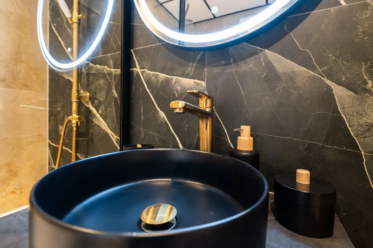 7102dd3c-e591-4b60-ab07-59a80315848f