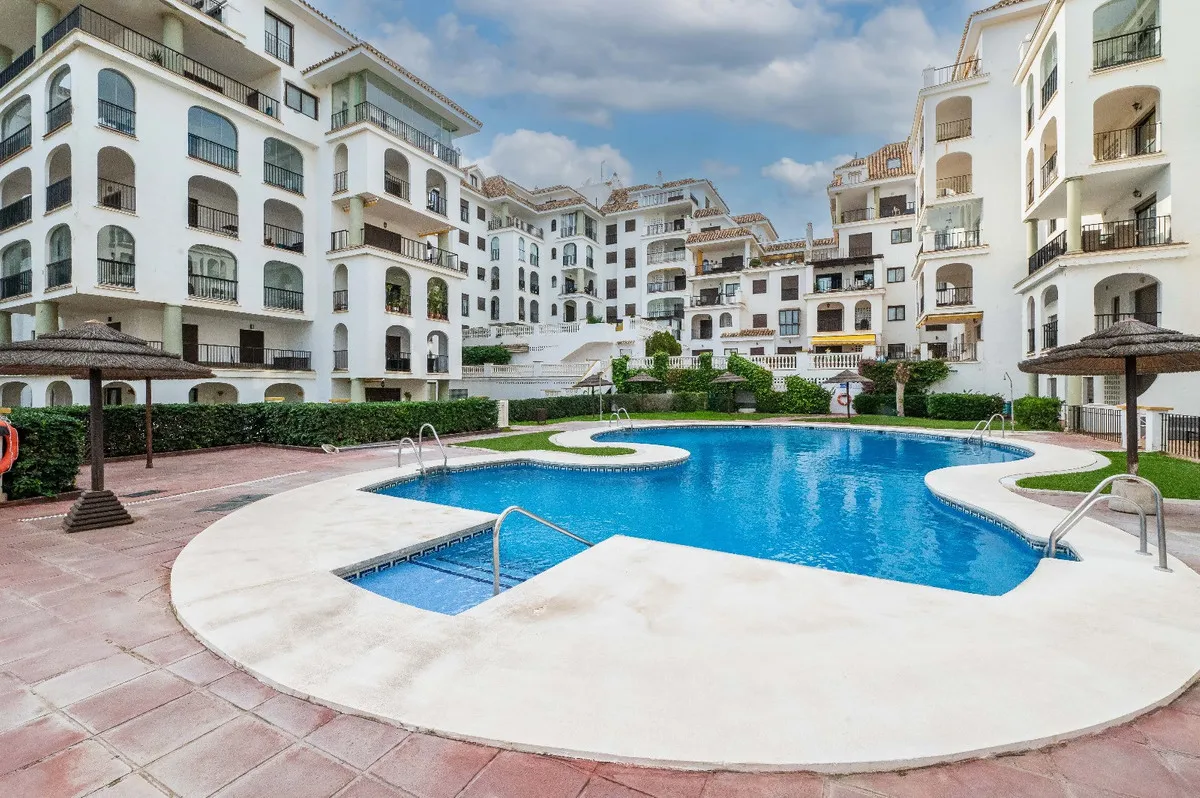 878b4699-4b43-436e-883b-9273688f5516