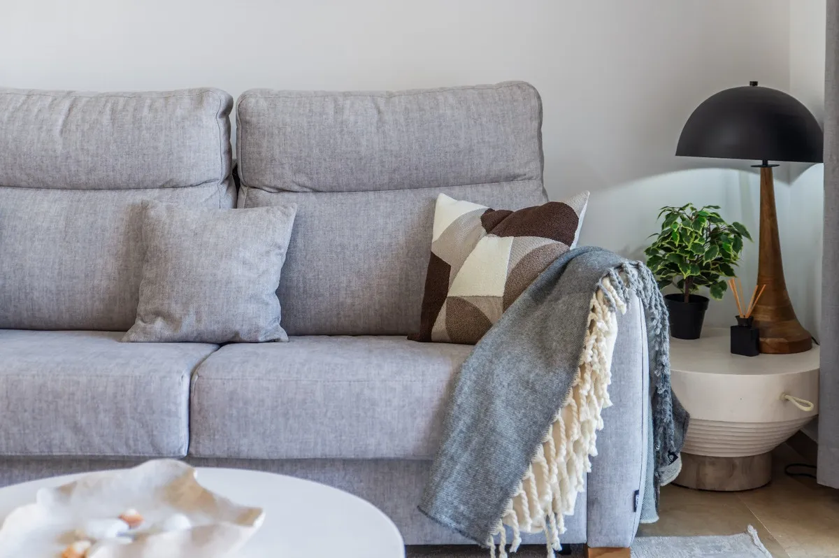 e8192545-463d-47c1-9050-f7f25af4dd05