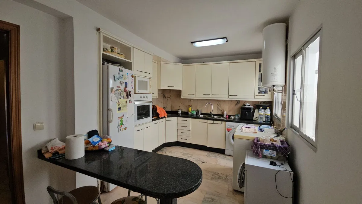 d9804bc7-75f2-41c1-8962-2eab86b05c9c