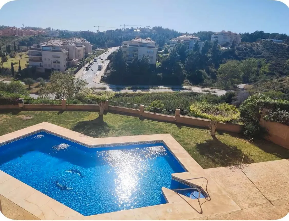 c7056cea-8cb1-4754-bf0b-fdda2f8c72f5