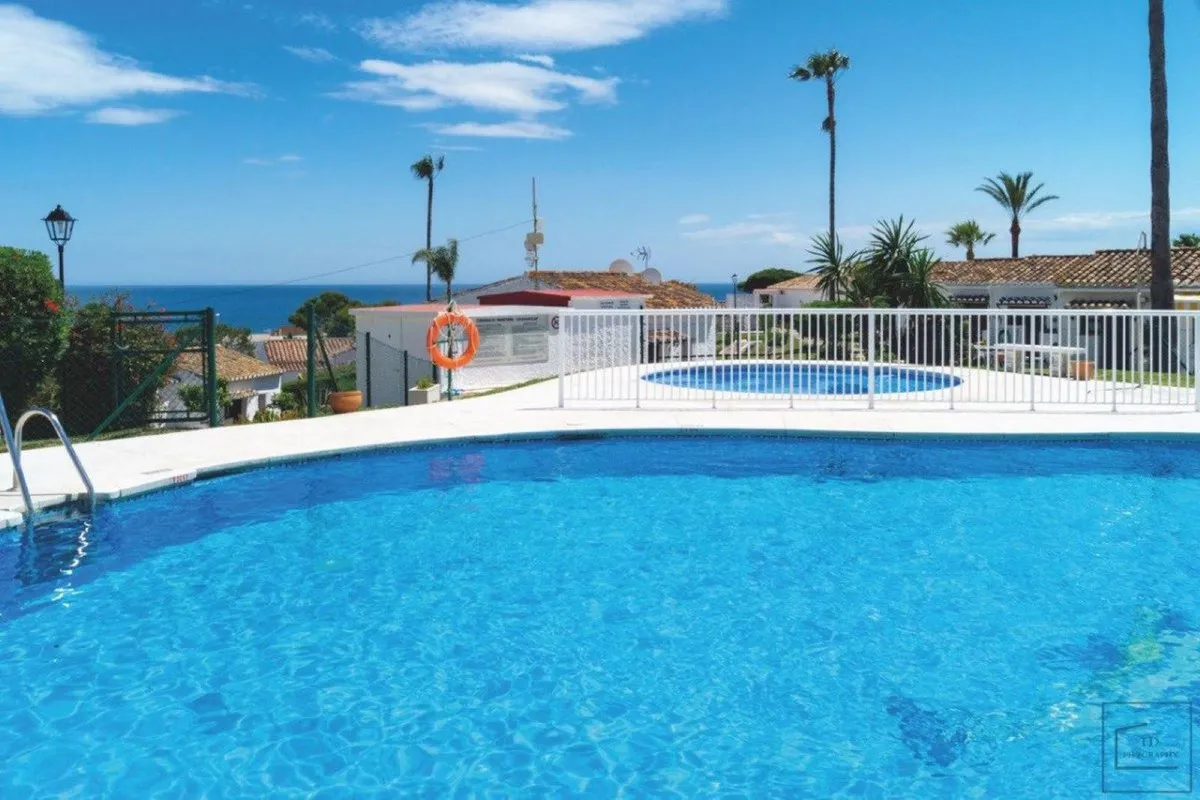 8da86d3d-3f5f-4f38-8edf-4c0882c36e0d