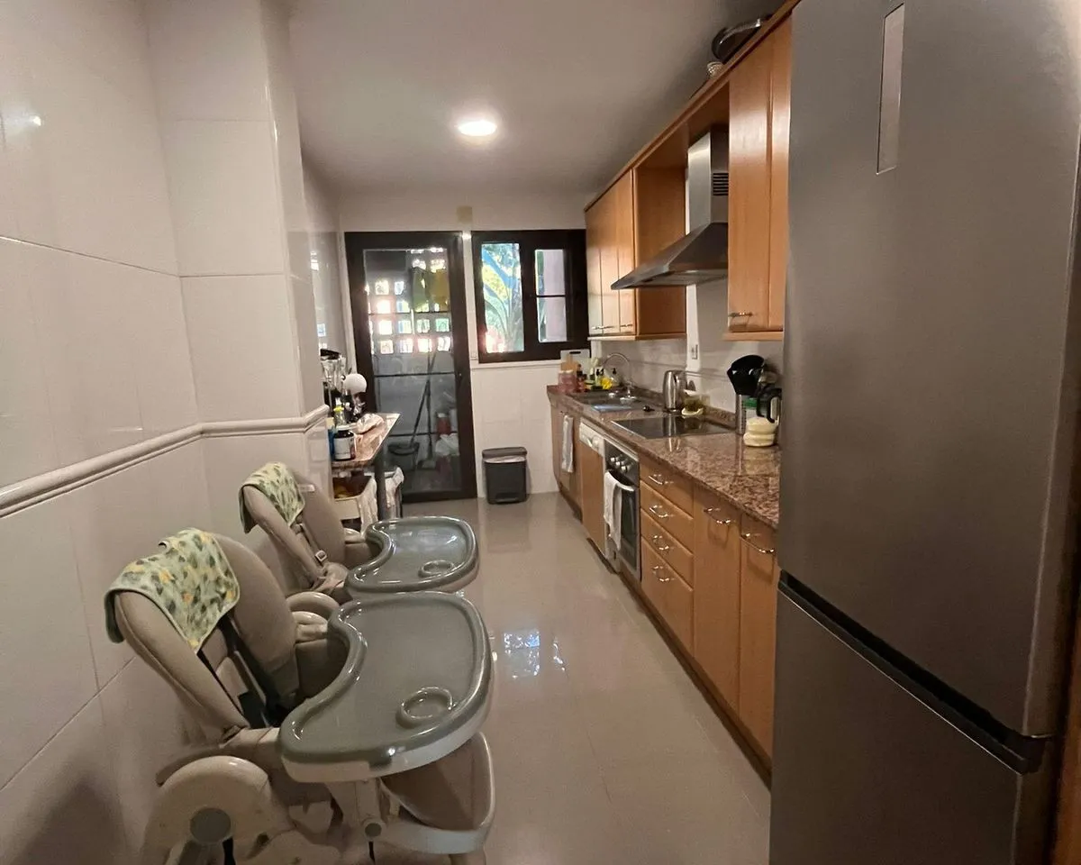 7ba2a34f-3803-4e76-a21c-c29933c85094