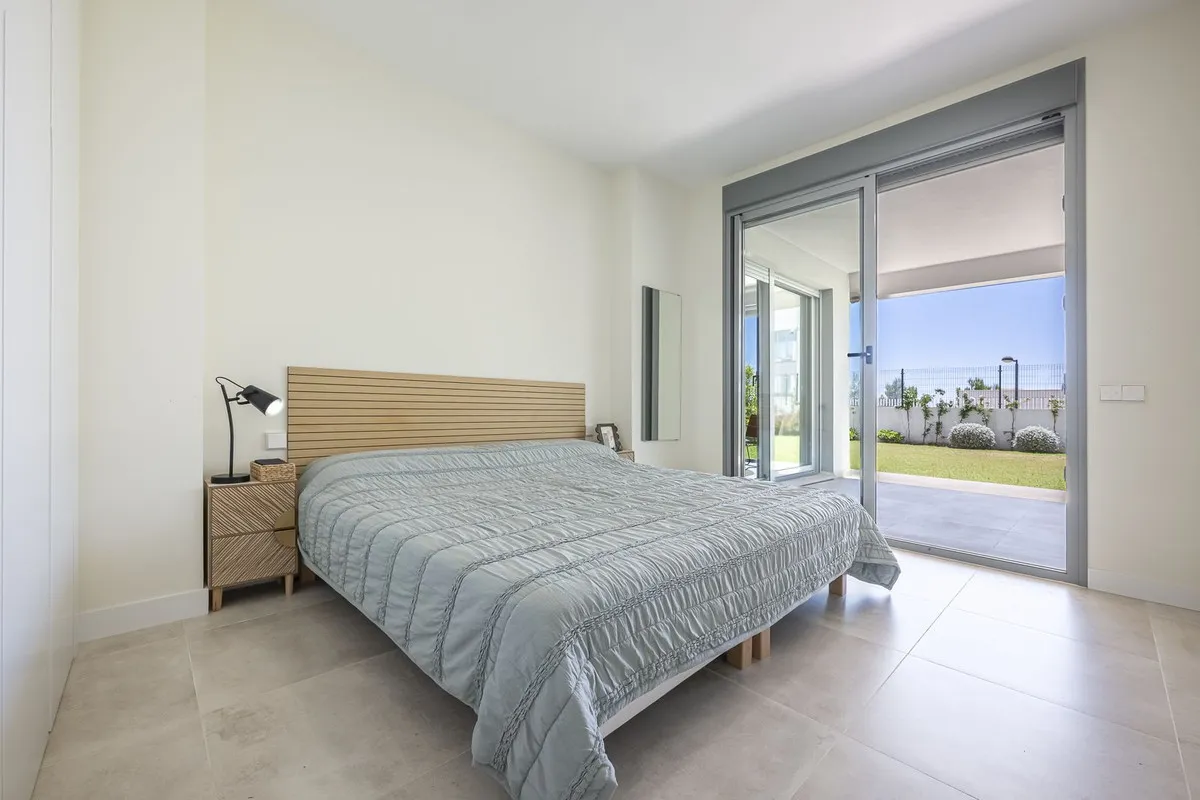 75c3c33e-1254-40a0-b15e-c255596f4a68