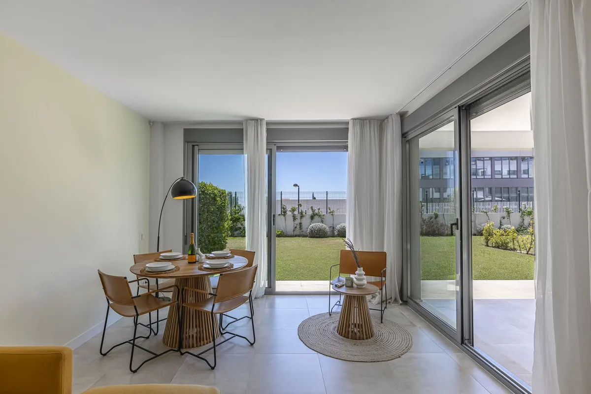 96bbc90d-5193-4d31-9e27-e5fc8128de34