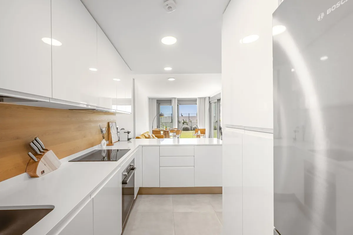 b03aec7f-e1dd-4890-9229-8e45ece75819