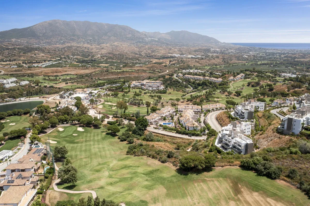 19bd84fd-8379-4e67-96d5-3b8b175ad4f4