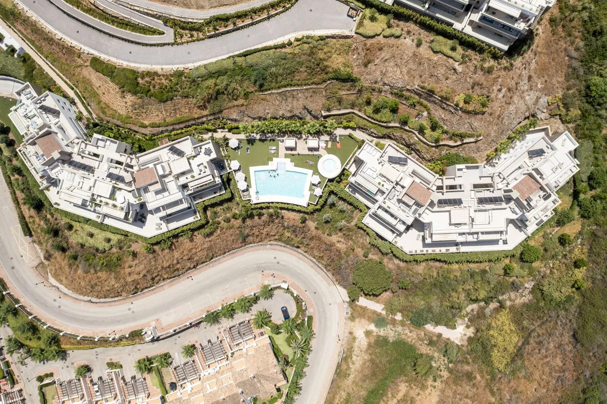 2d115fad-ef7b-4c1d-a8f8-12845cfb7267