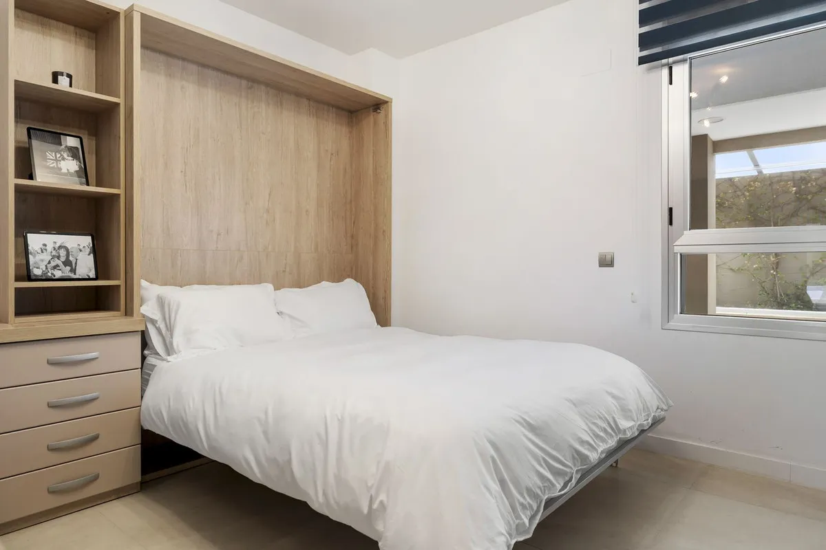 7f6a37be-ff4b-4b66-861c-33fb893b2129