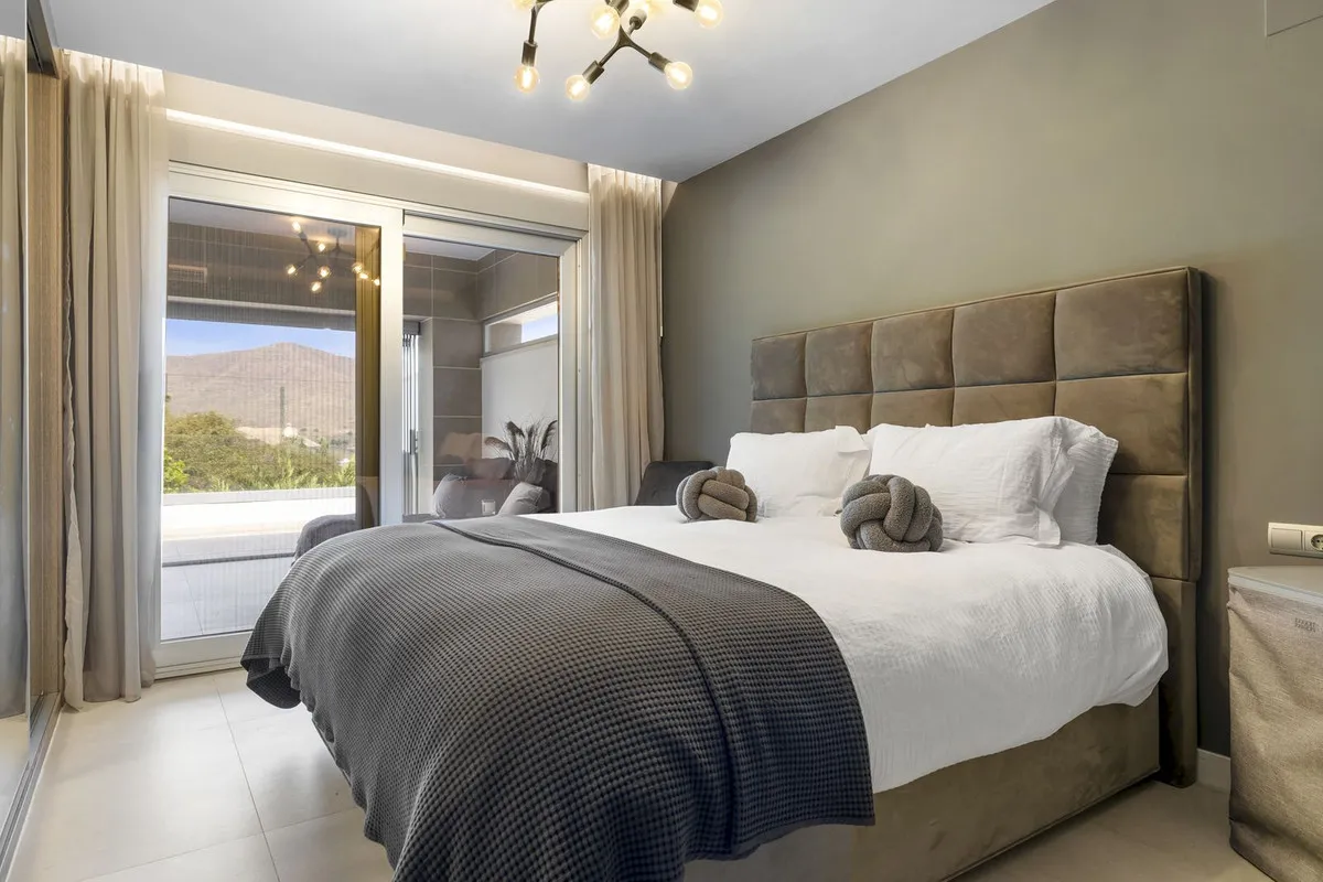 c39a04cf-d0b8-4123-a71f-72f731d081bd