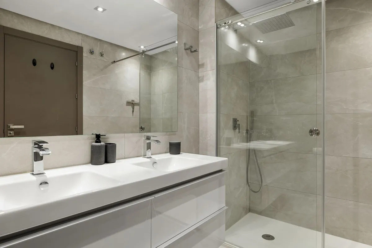 d9a99423-a1c4-41ca-aed3-e7b4f195d340