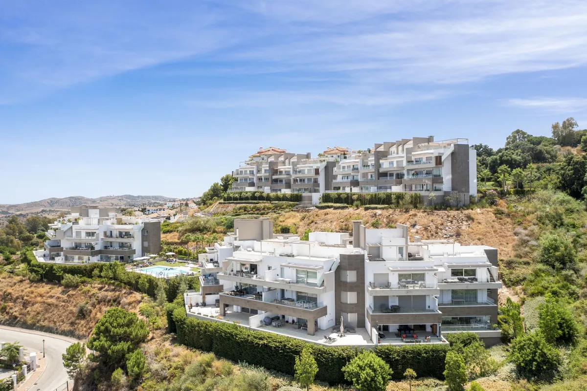 ee6f4519-35a5-4093-ae6c-f6adec7657bd