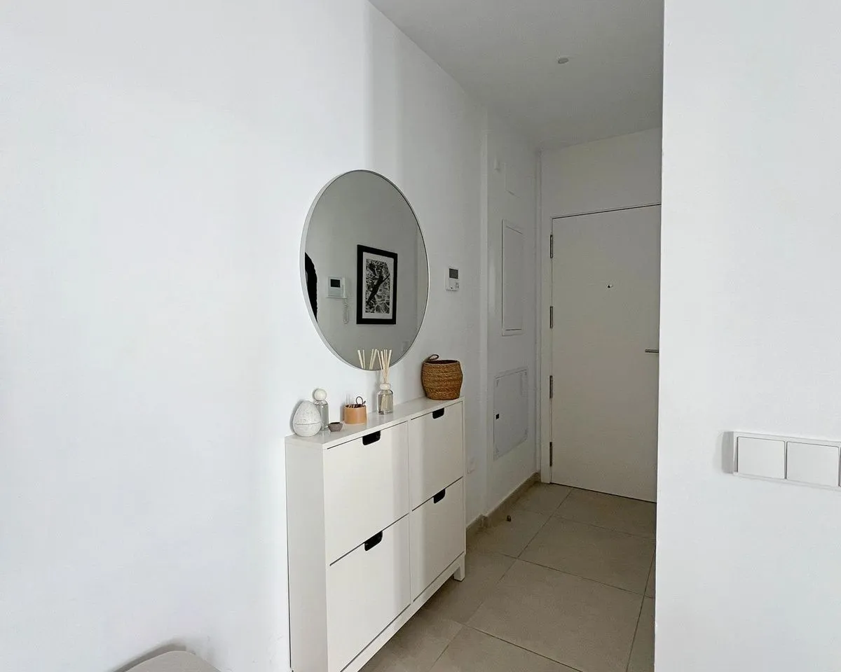 b202ff82-46fc-41f9-bbde-86b1c2aaa73e