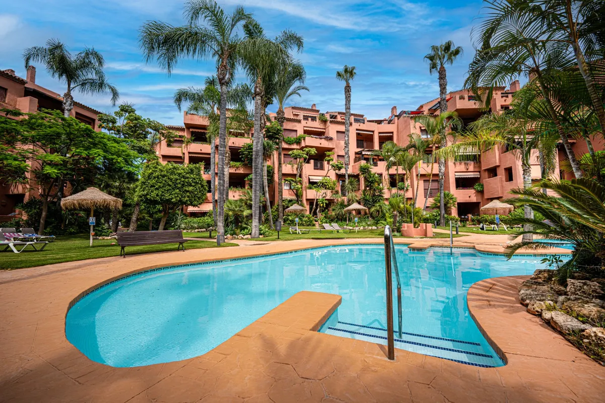 61ee099b-b0c4-4ec5-80a4-5aaa93f70d36