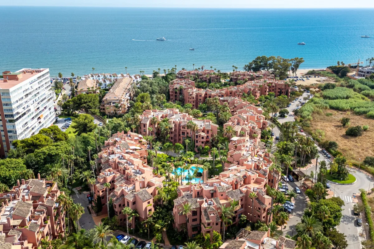 8e265809-6f06-422e-b462-7c69f183c0b2