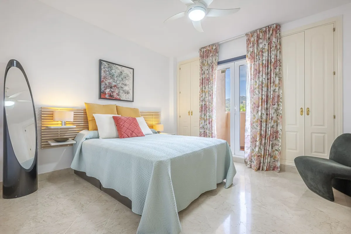 a8bd251f-8118-48ce-a045-fe7f39104ed7