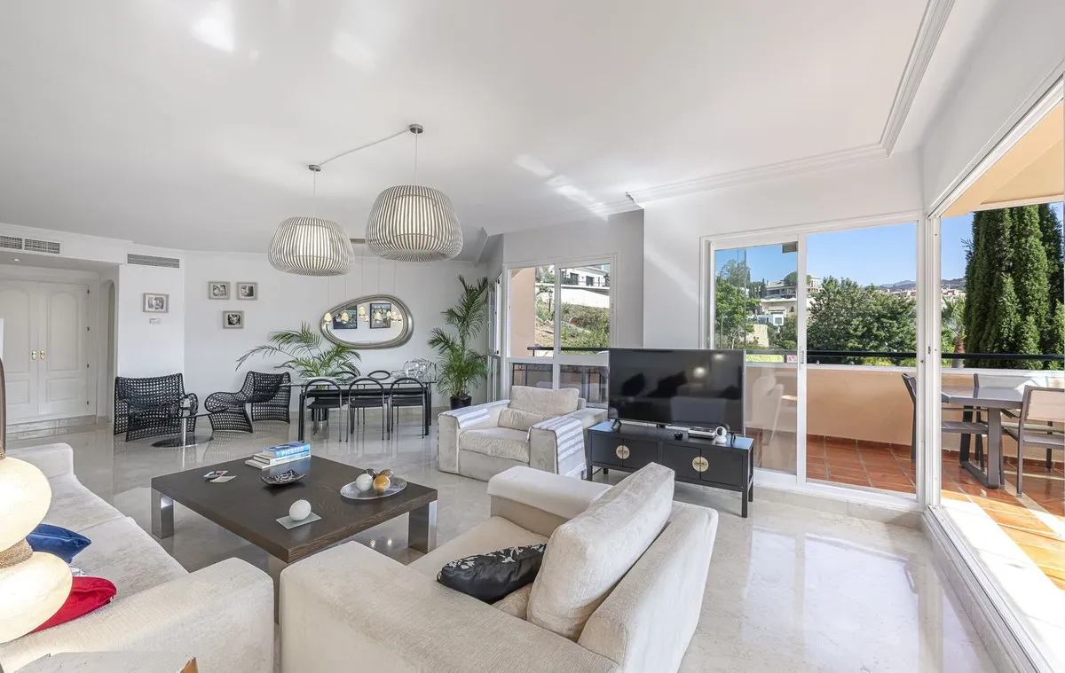 f24bfe99-21e9-4285-b8a1-faac696d99de