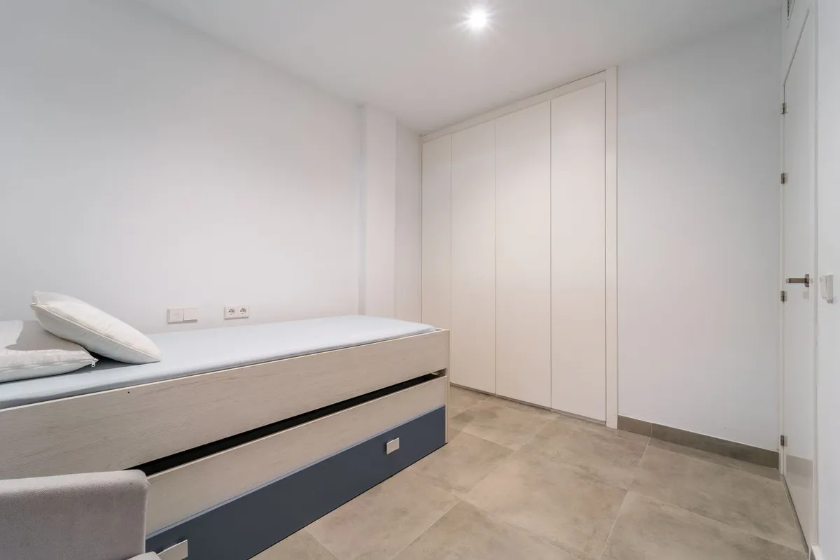 38383b5f-3b1e-4252-bfac-3ba8992895f5