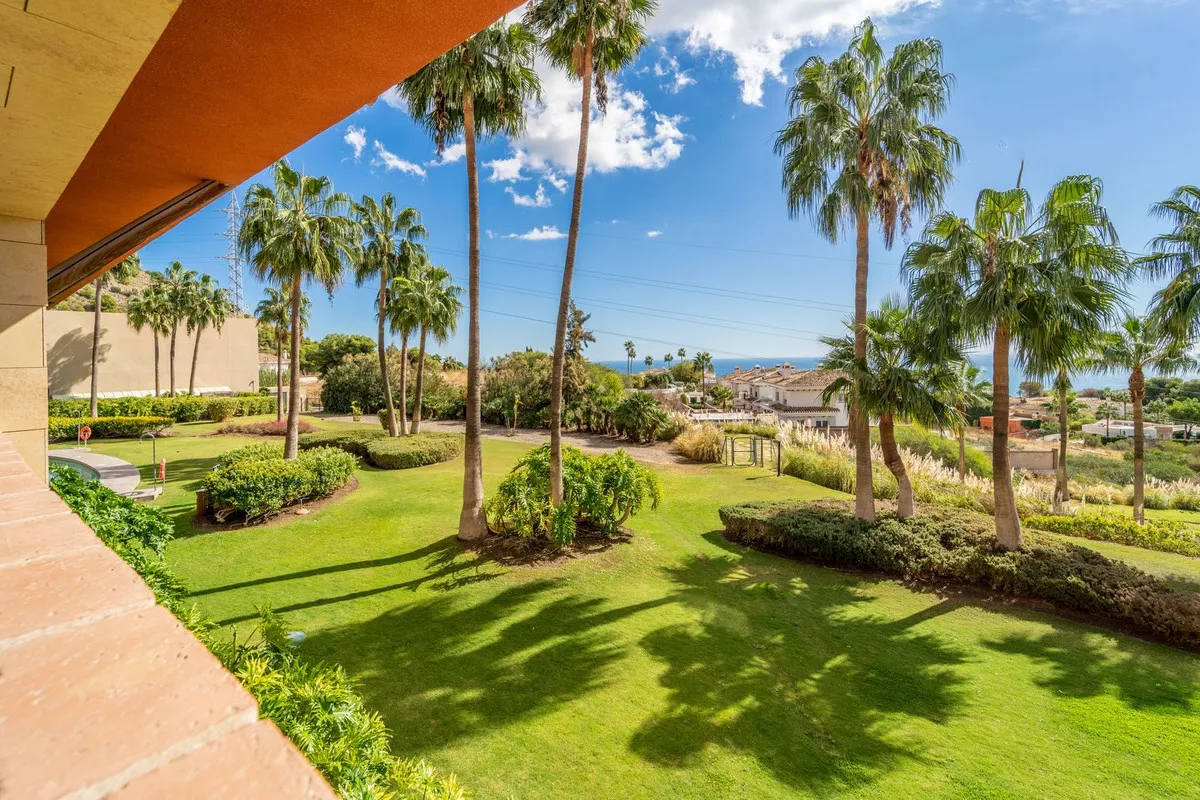 a17bf98d-f957-4fe8-abdc-fe9265a0f7f1