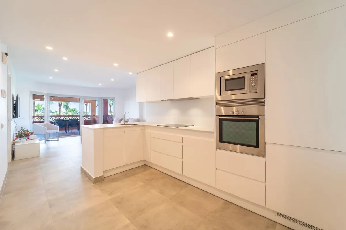 a6145721-fe56-4bbe-a957-3f5643ead333