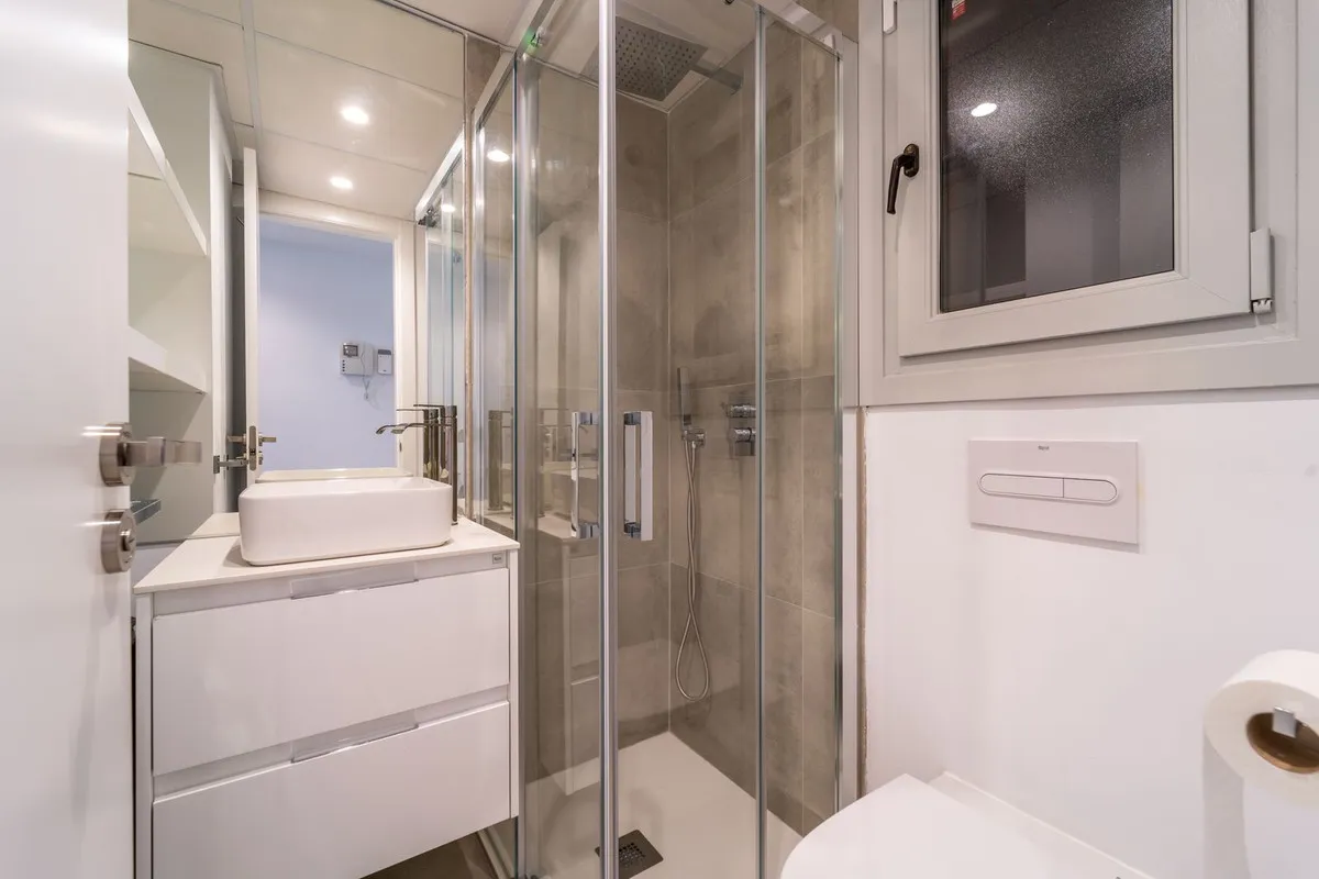 db847d46-3214-4cec-bc60-dd800394eee2